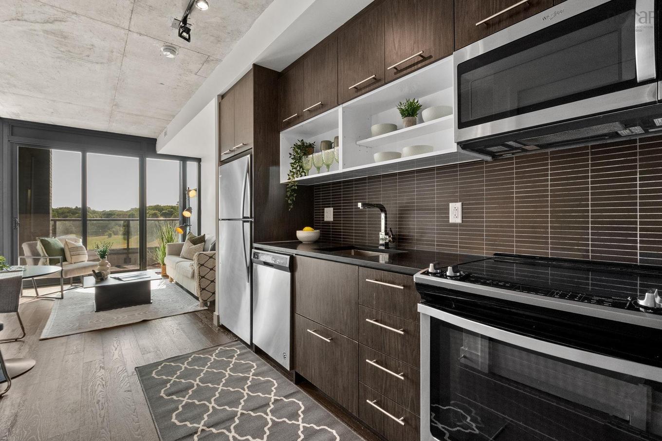 503 1048 Wellington, Halifax, NS - Indoor Photo Showing Kitchen With Stainless Steel Kitchen