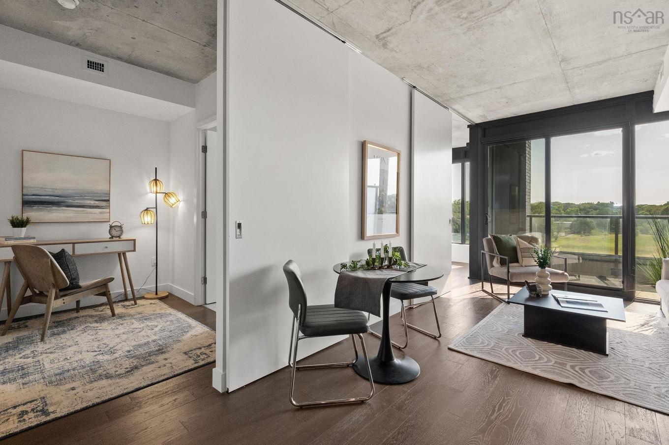 503 1048 Wellington, Halifax, NS - Indoor