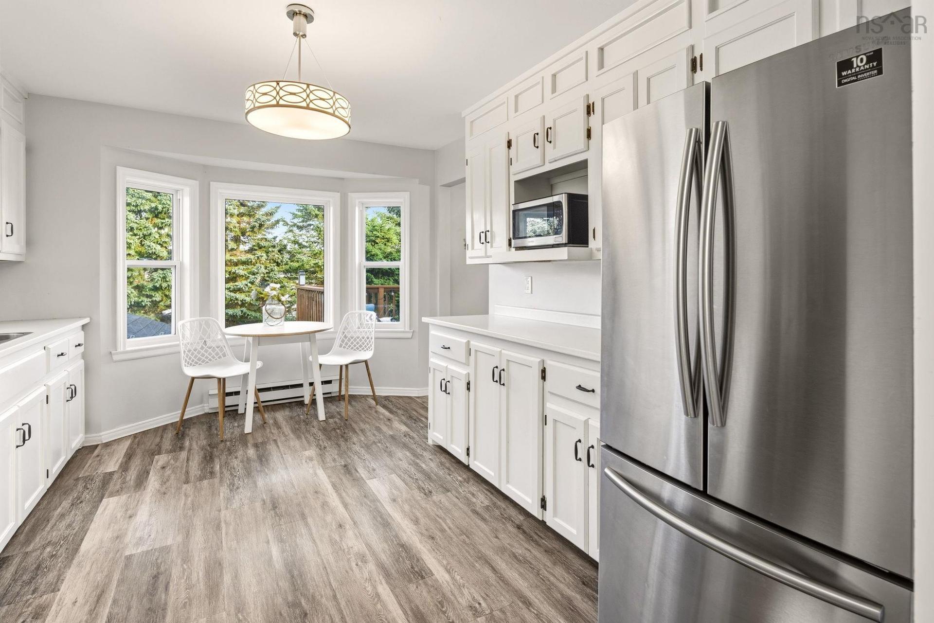 7 Shoreview Drive, Eastern Passage, NS - Indoor Photo Showing Kitchen