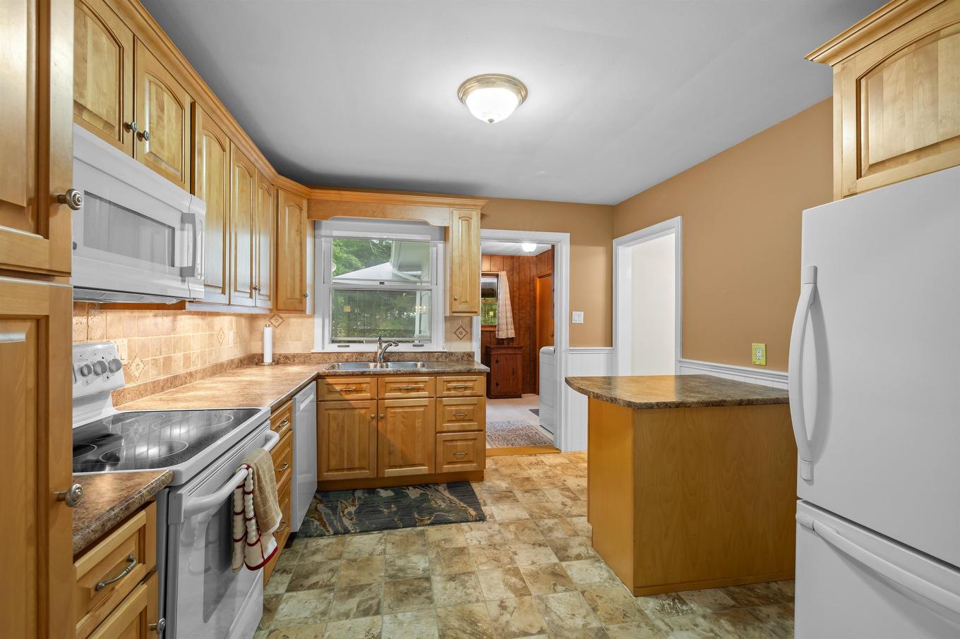 58 Skyview Drive, Charlottetown, PE - Indoor Photo Showing Kitchen With Double Sink