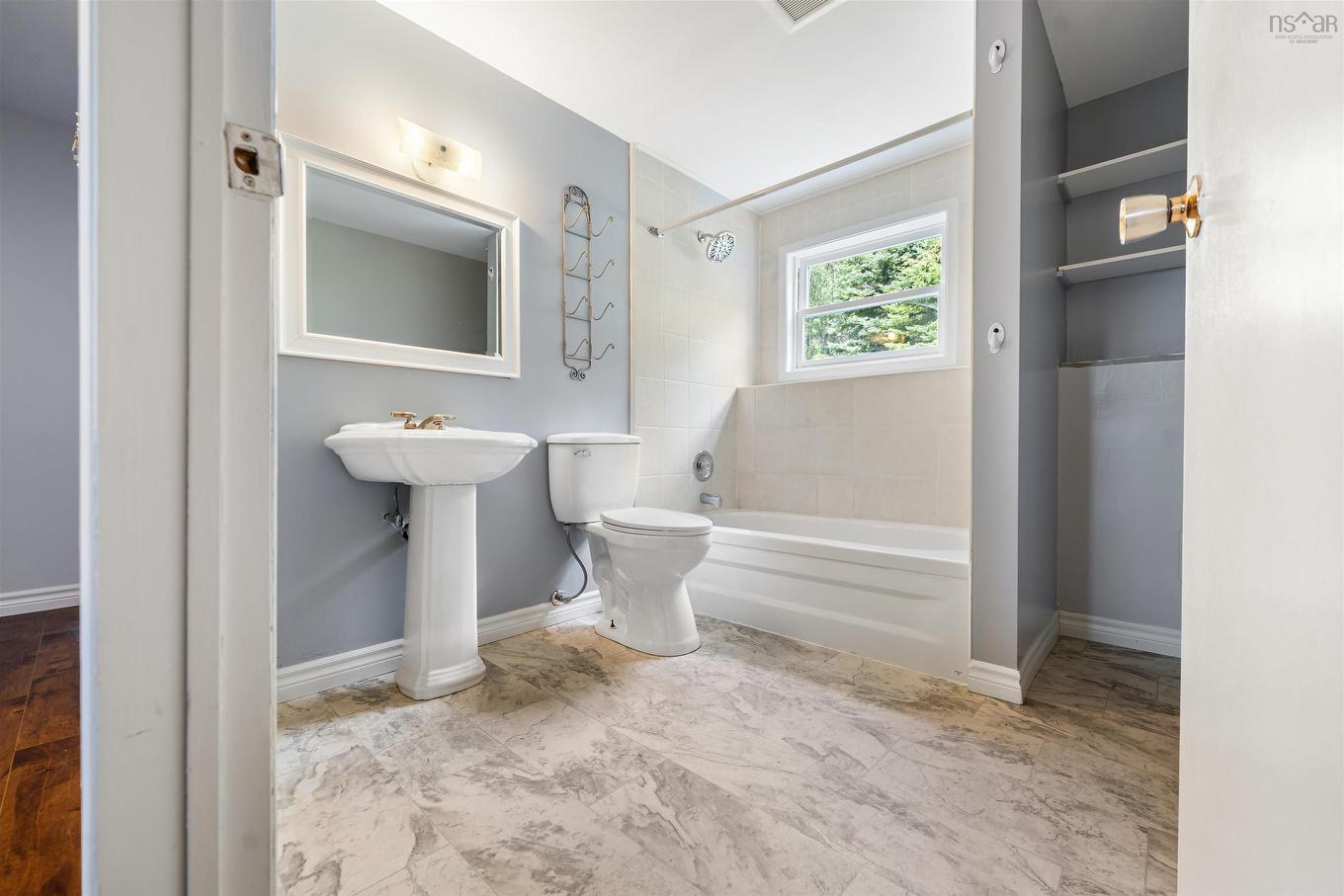 14 Egerton Street, Trenton, NS - Indoor Photo Showing Bathroom