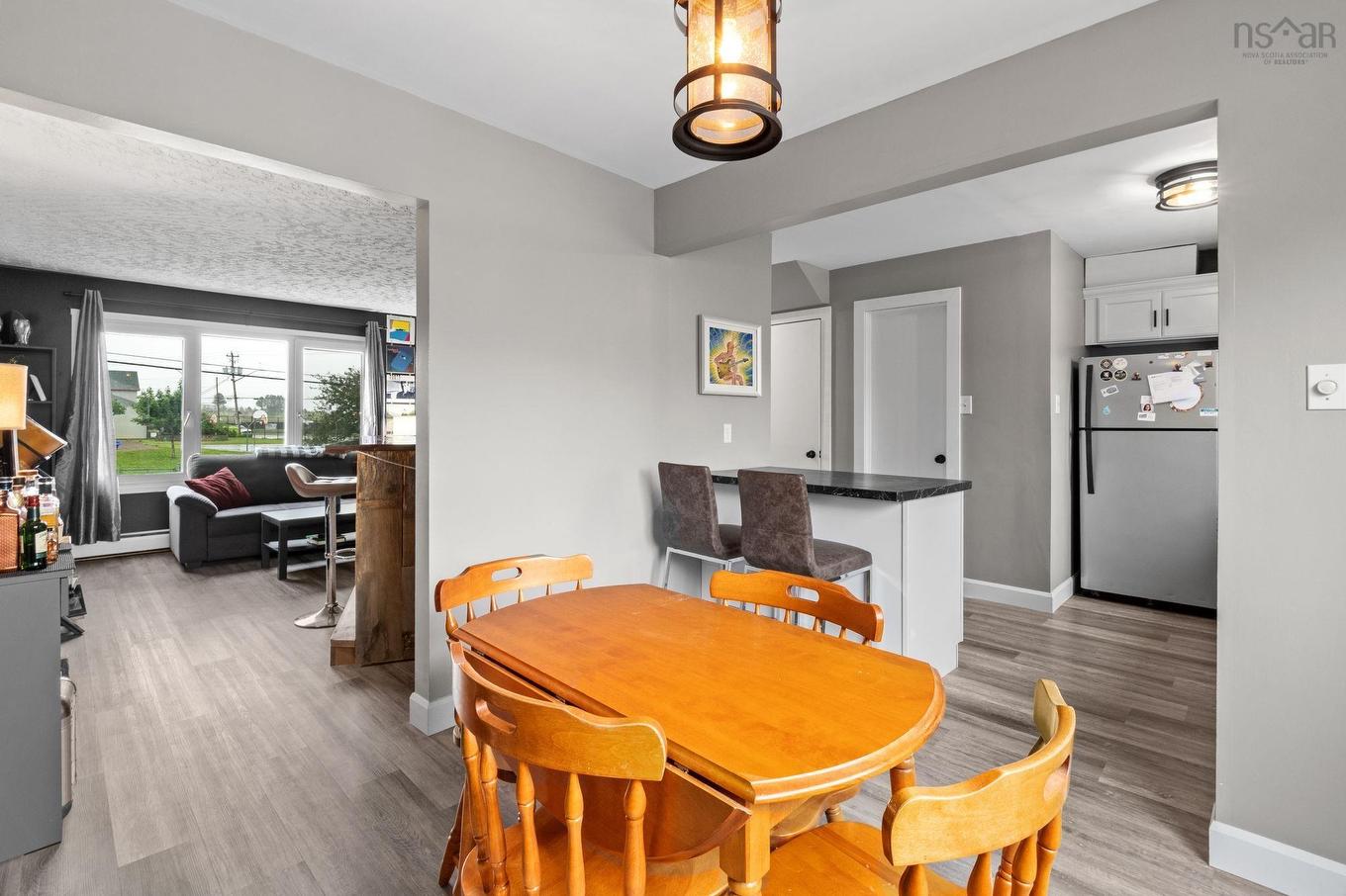 3 Osborne Avenue, Dartmouth, NS - Indoor Photo Showing Dining Room