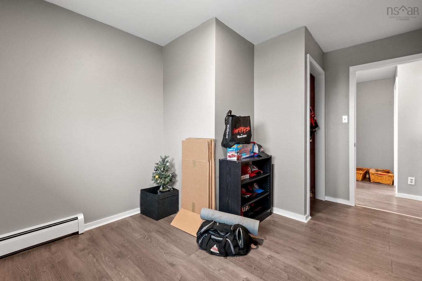 3 Osborne Avenue, Dartmouth, NS - Indoor