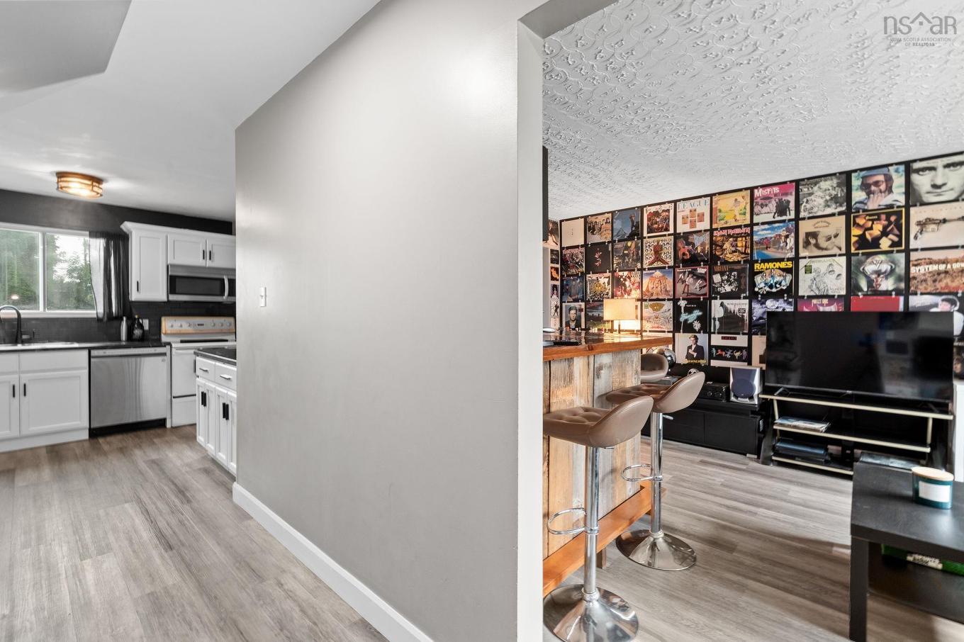 3 Osborne Avenue, Dartmouth, NS - Indoor Photo Showing Kitchen