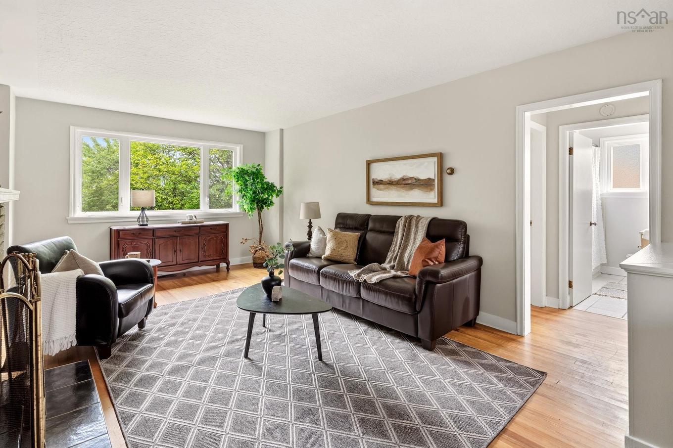 104 Joffre Street, Dartmouth, NS - Indoor Photo Showing Living Room