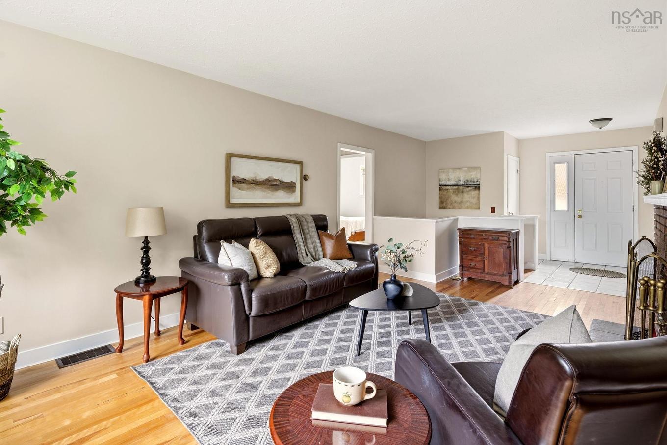 104 Joffre Street, Dartmouth, NS - Indoor Photo Showing Living Room