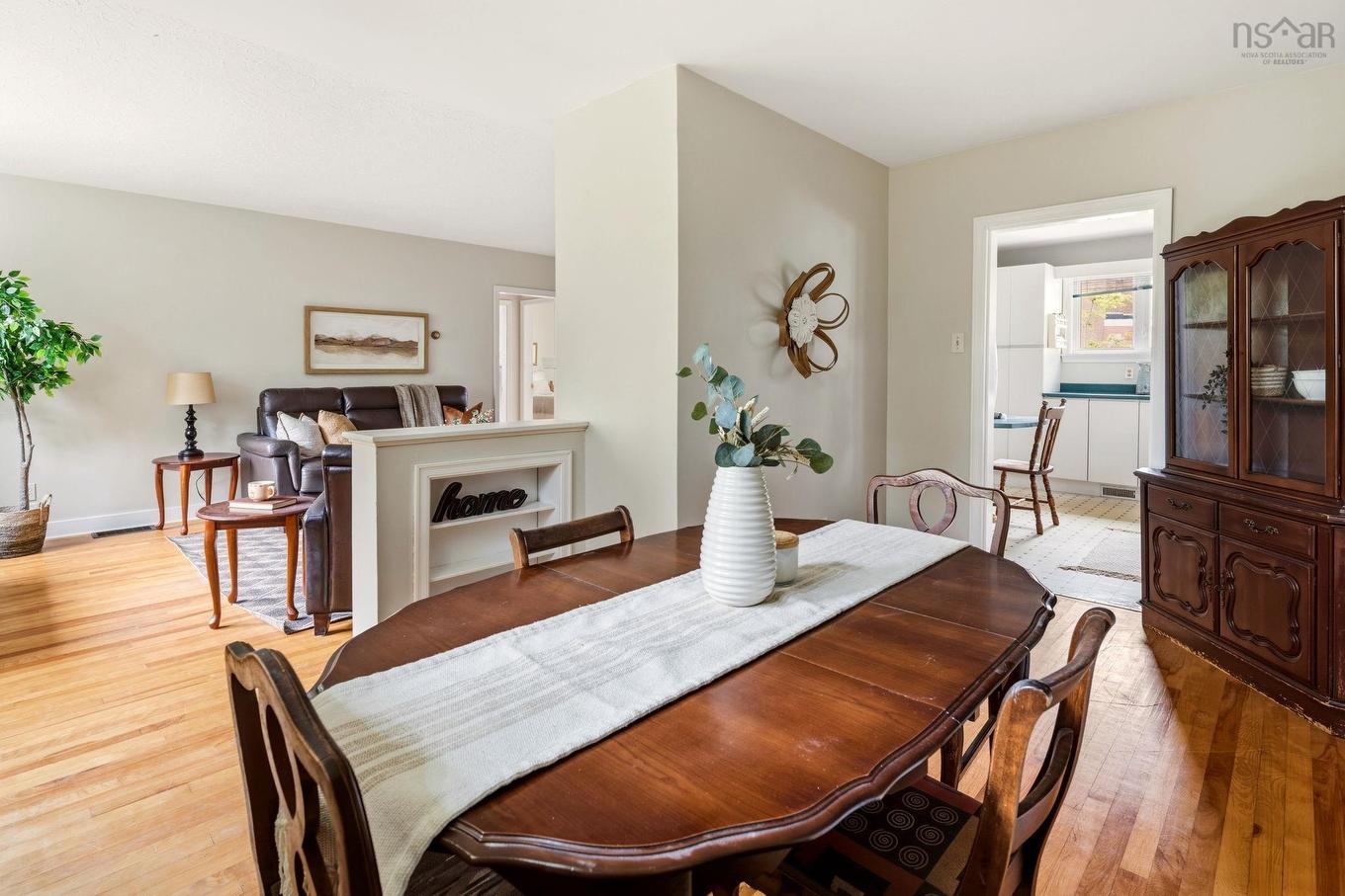 104 Joffre Street, Dartmouth, NS - Indoor Photo Showing Dining Room