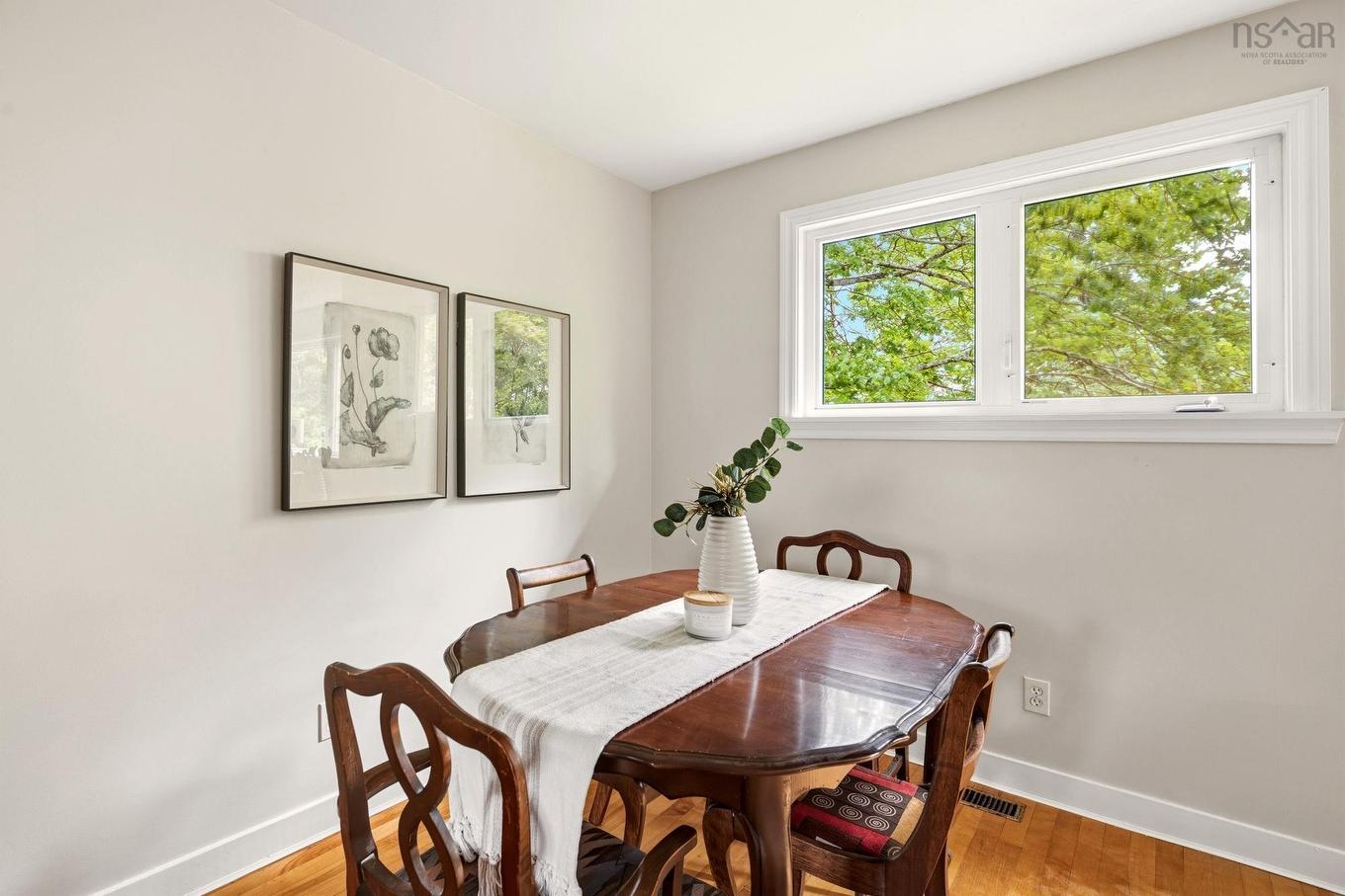 104 Joffre Street, Dartmouth, NS - Indoor Photo Showing Dining Room
