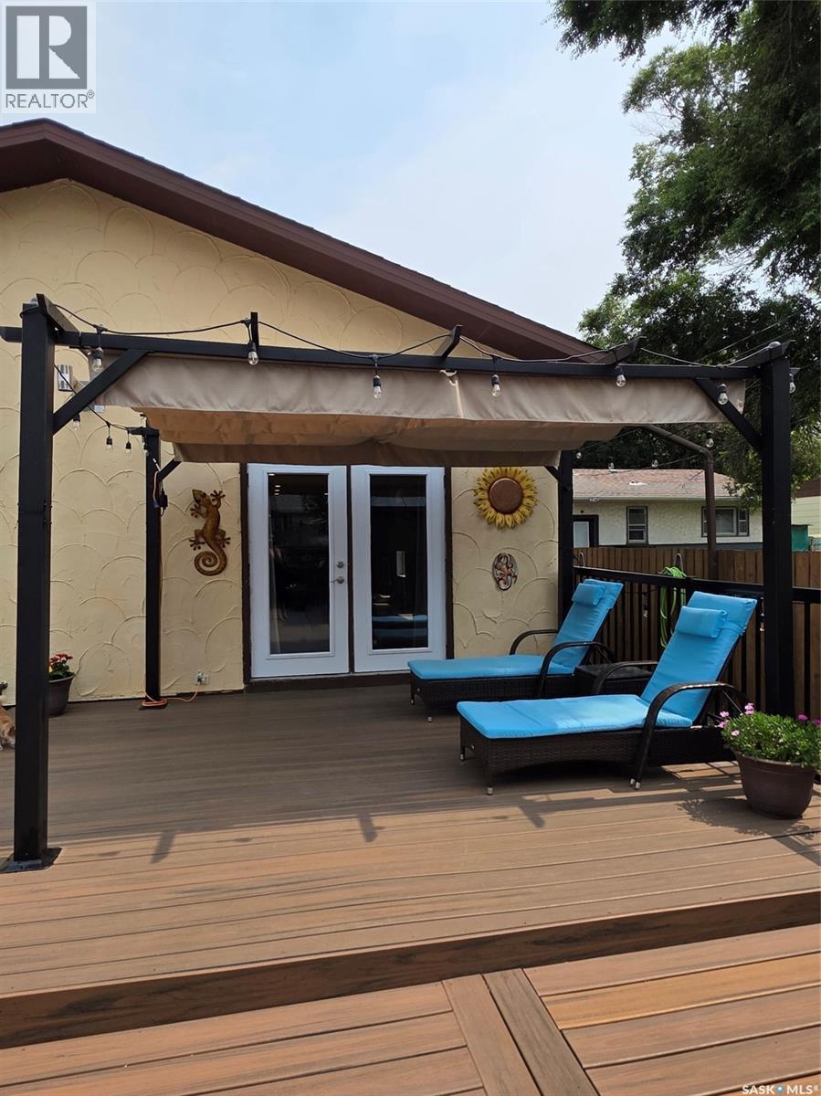 304 4Th Avenue Se, Swift Current, SK - Outdoor