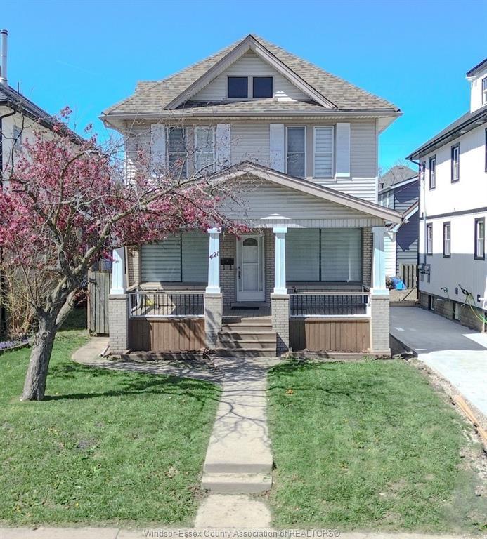 421 Hall, Windsor, ON