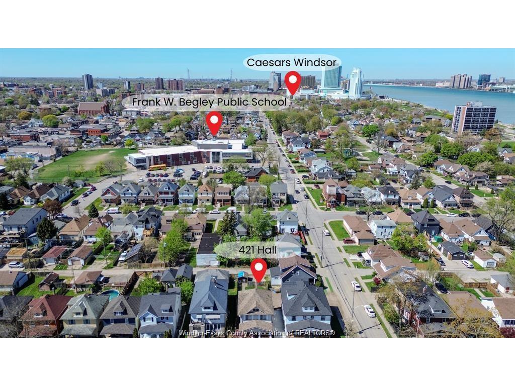 421 Hall, Windsor, ON