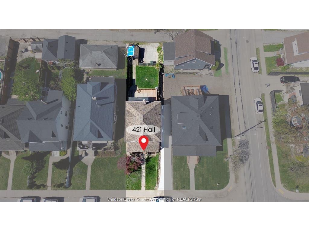 421 Hall, Windsor, ON