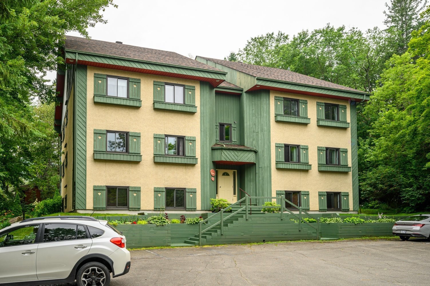 Front of Structure - A-760 Ch. Des Trois-Villages, Piedmont, QC - Outdoor