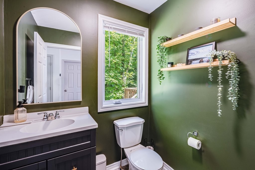 Bathroom - 9 Ch. Pritchard, La Pêche, QC - Indoor Photo Showing Bathroom