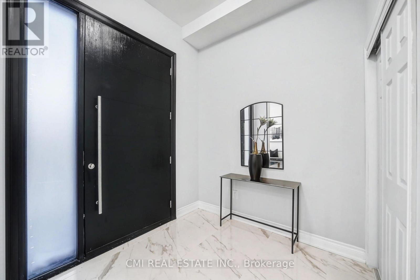 75 Kenilworth Avenue, Toronto, ON - Indoor Photo Showing Other Room