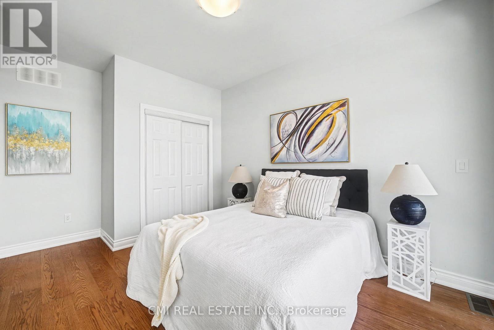 75 Kenilworth Avenue, Toronto, ON - Indoor Photo Showing Bedroom