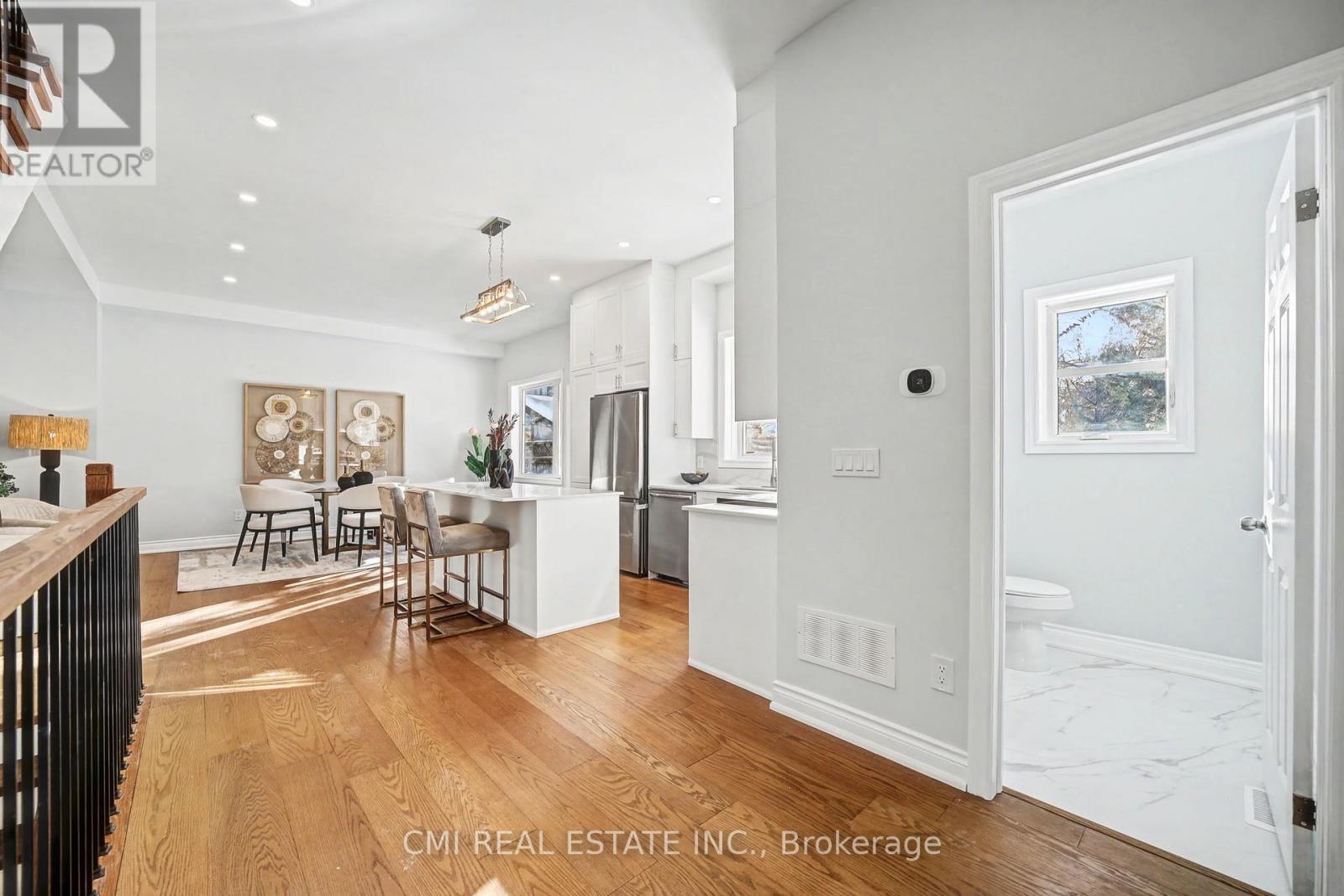 75 Kenilworth Avenue, Toronto, ON - Indoor Photo Showing Kitchen