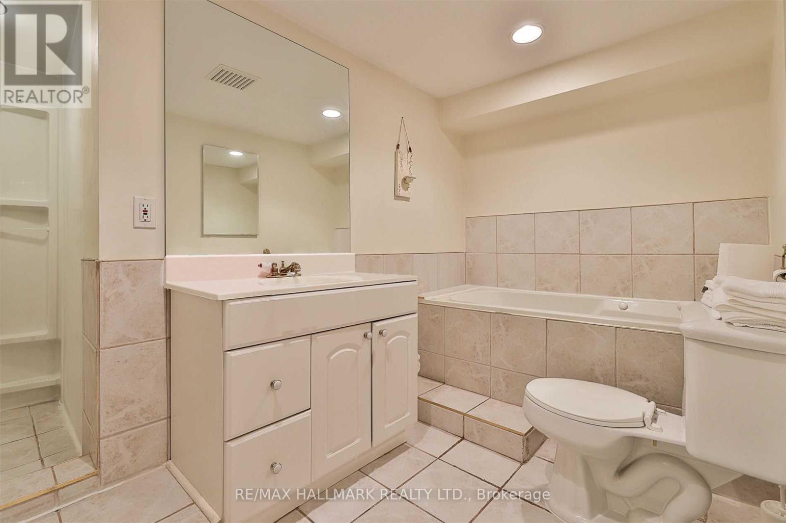 100 Courcelette Road, Toronto, ON - Indoor Photo Showing Bathroom