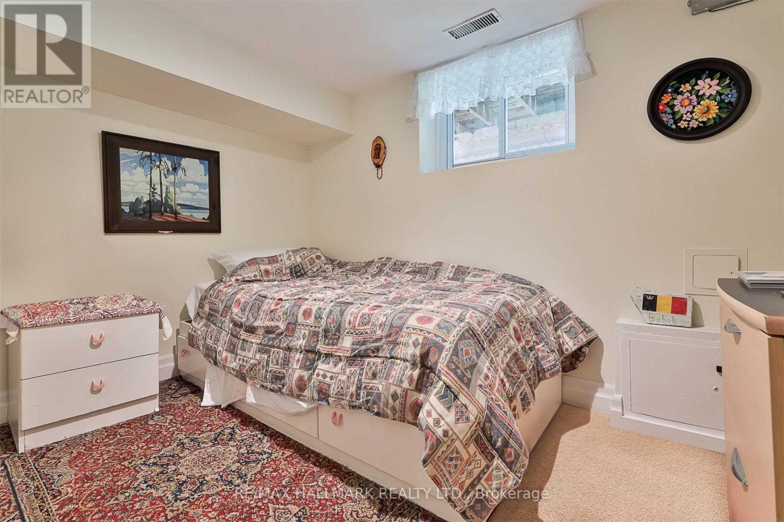 100 Courcelette Road, Toronto, ON - Indoor Photo Showing Bedroom