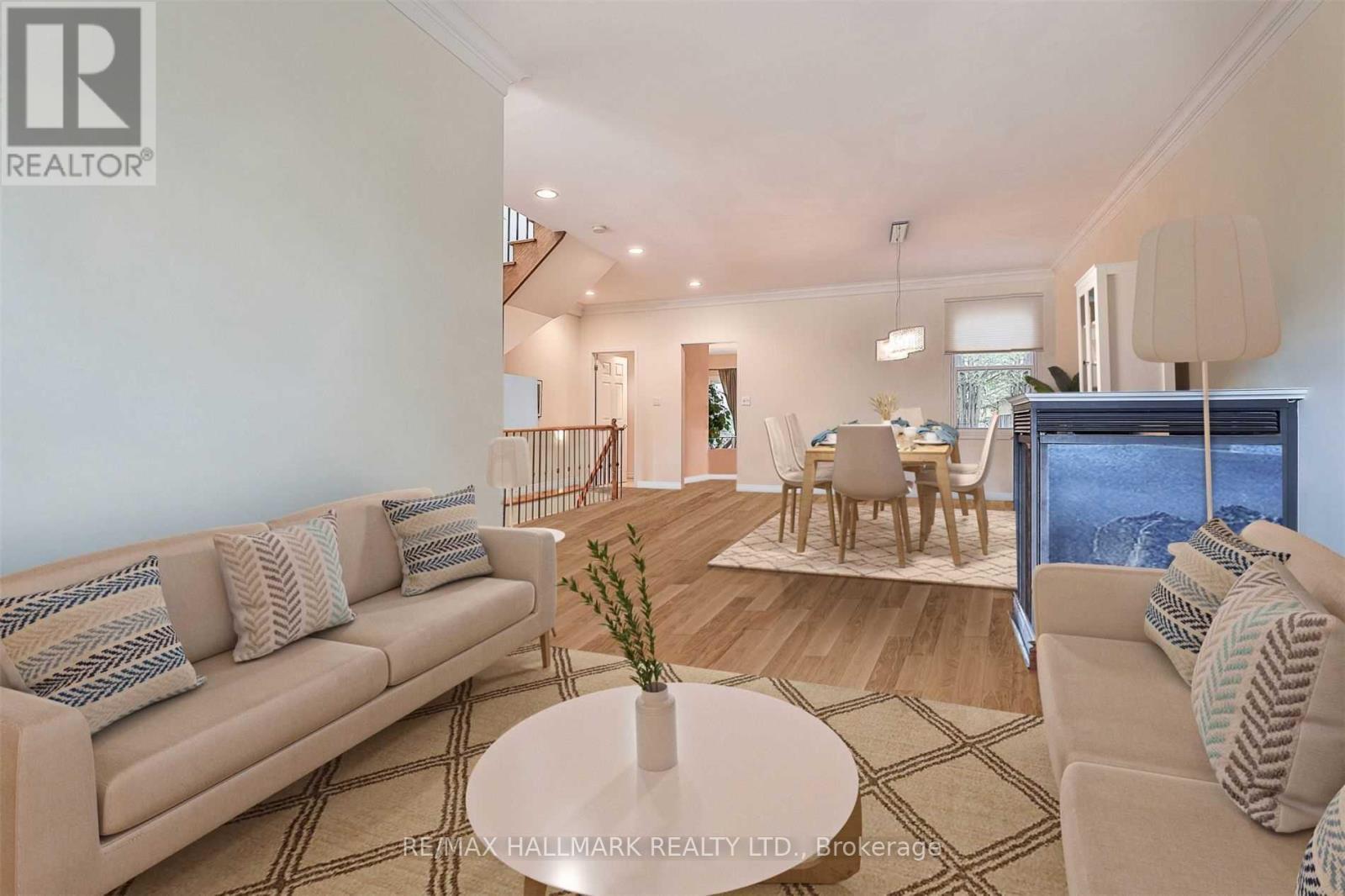100 Courcelette Road, Toronto, ON - Indoor Photo Showing Living Room