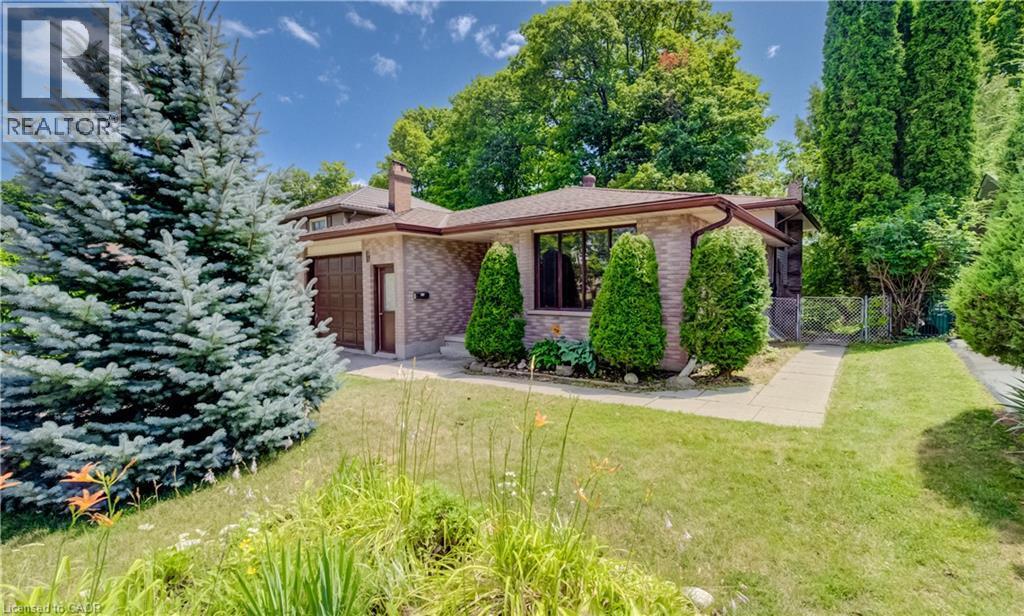 Low maintenance gardens. - 197 Southwood Drive, Kitchener, ON - Outdoor
