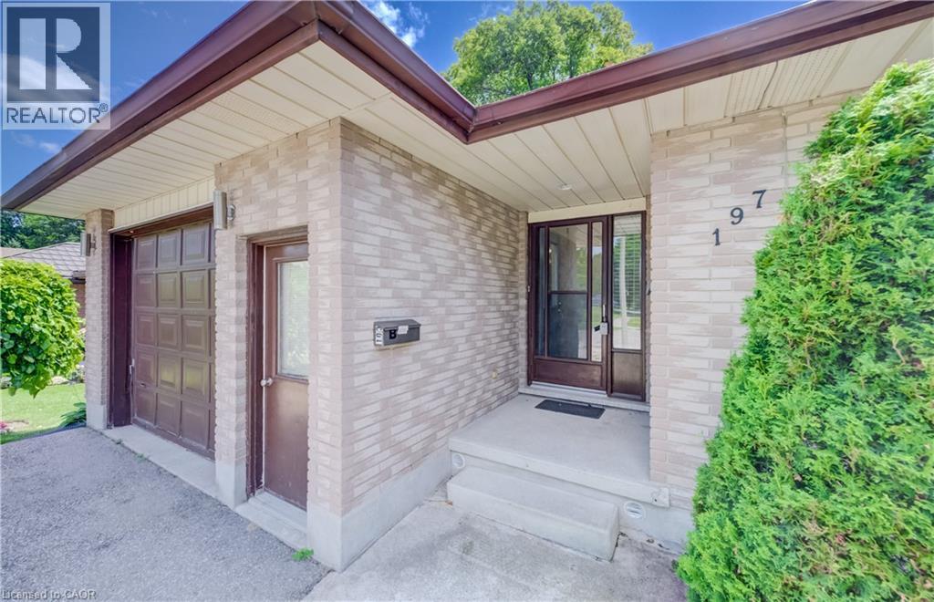 Covered entry to keep guests out of the elements. - 197 Southwood Drive, Kitchener, ON - Outdoor With Exterior