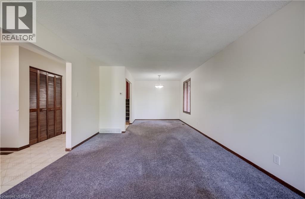 Living room/dining room combo. - 197 Southwood Drive, Kitchener, ON - Indoor Photo Showing Other Room