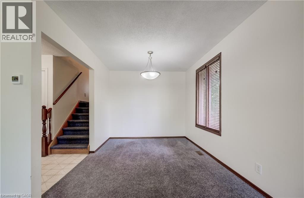 Updated light. - 197 Southwood Drive, Kitchener, ON - Indoor Photo Showing Other Room