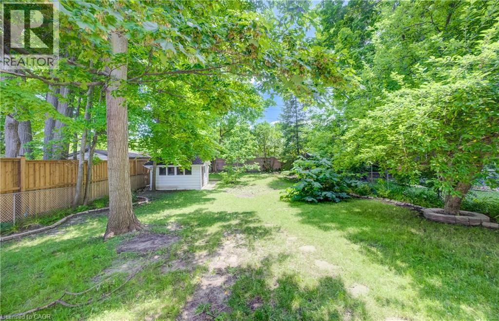Deep 150 foot lot, fully fenced. - 197 Southwood Drive, Kitchener, ON - Outdoor