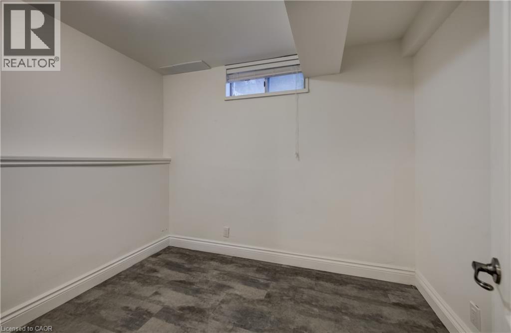 Second flex space or use as bedroom. - 197 Southwood Drive, Kitchener, ON - Indoor Photo Showing Other Room