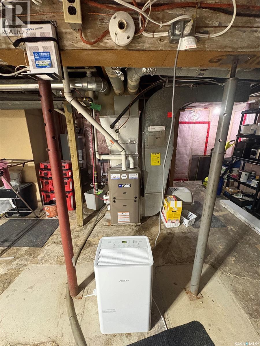 73 Franklin Avenue, Yorkton, SK - Indoor Photo Showing Basement