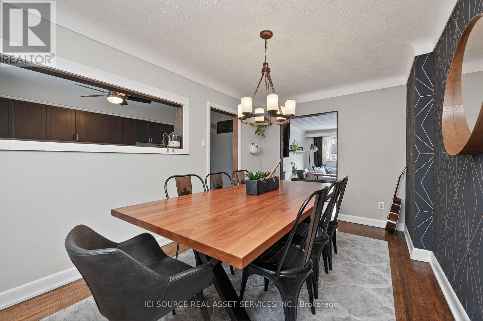 1126 Woodroffe Avenue, Ottawa, ON - Indoor Photo Showing Dining Room