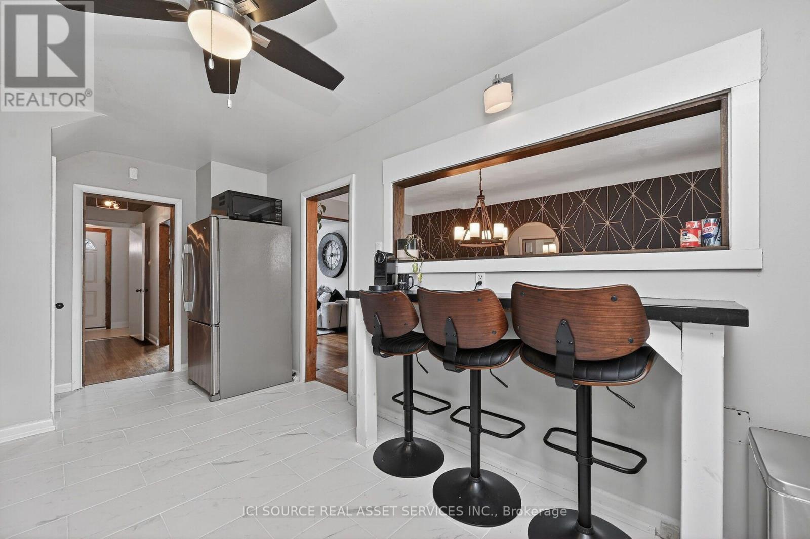 1126 Woodroffe Avenue, Ottawa, ON - Indoor Photo Showing Other Room