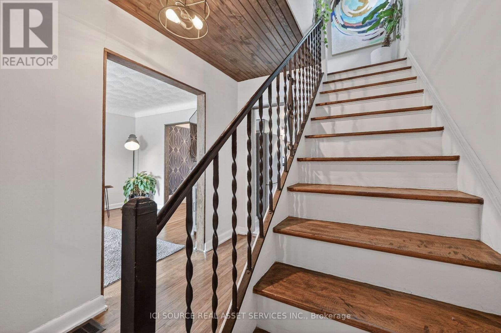 1126 Woodroffe Avenue, Ottawa, ON - Indoor Photo Showing Other Room