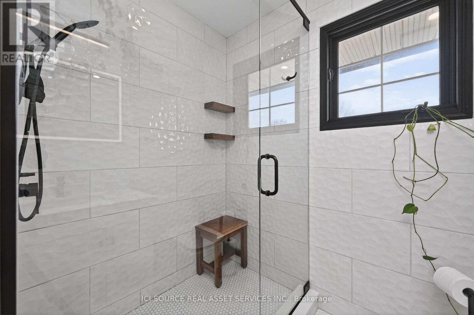 1126 Woodroffe Avenue, Ottawa, ON - Indoor Photo Showing Bathroom