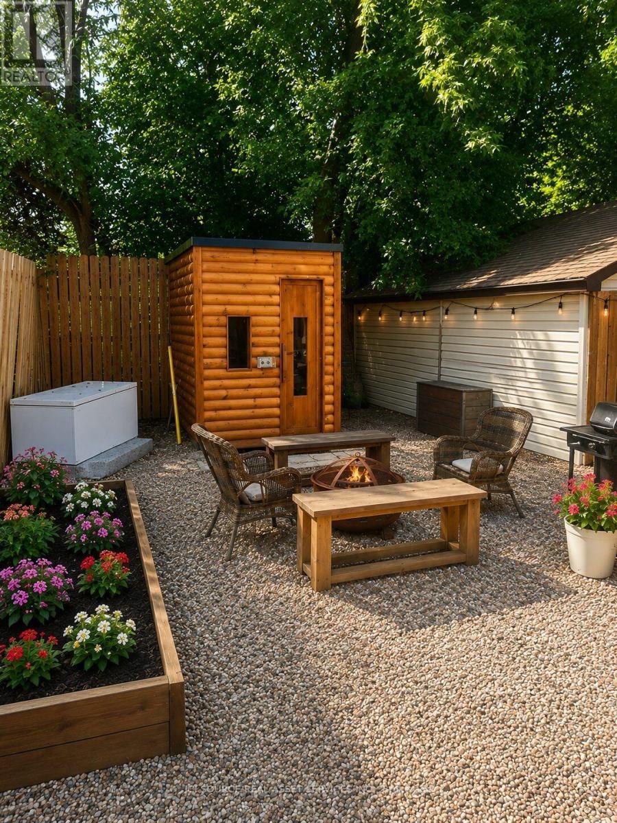 1126 Woodroffe Avenue, Ottawa, ON - Outdoor