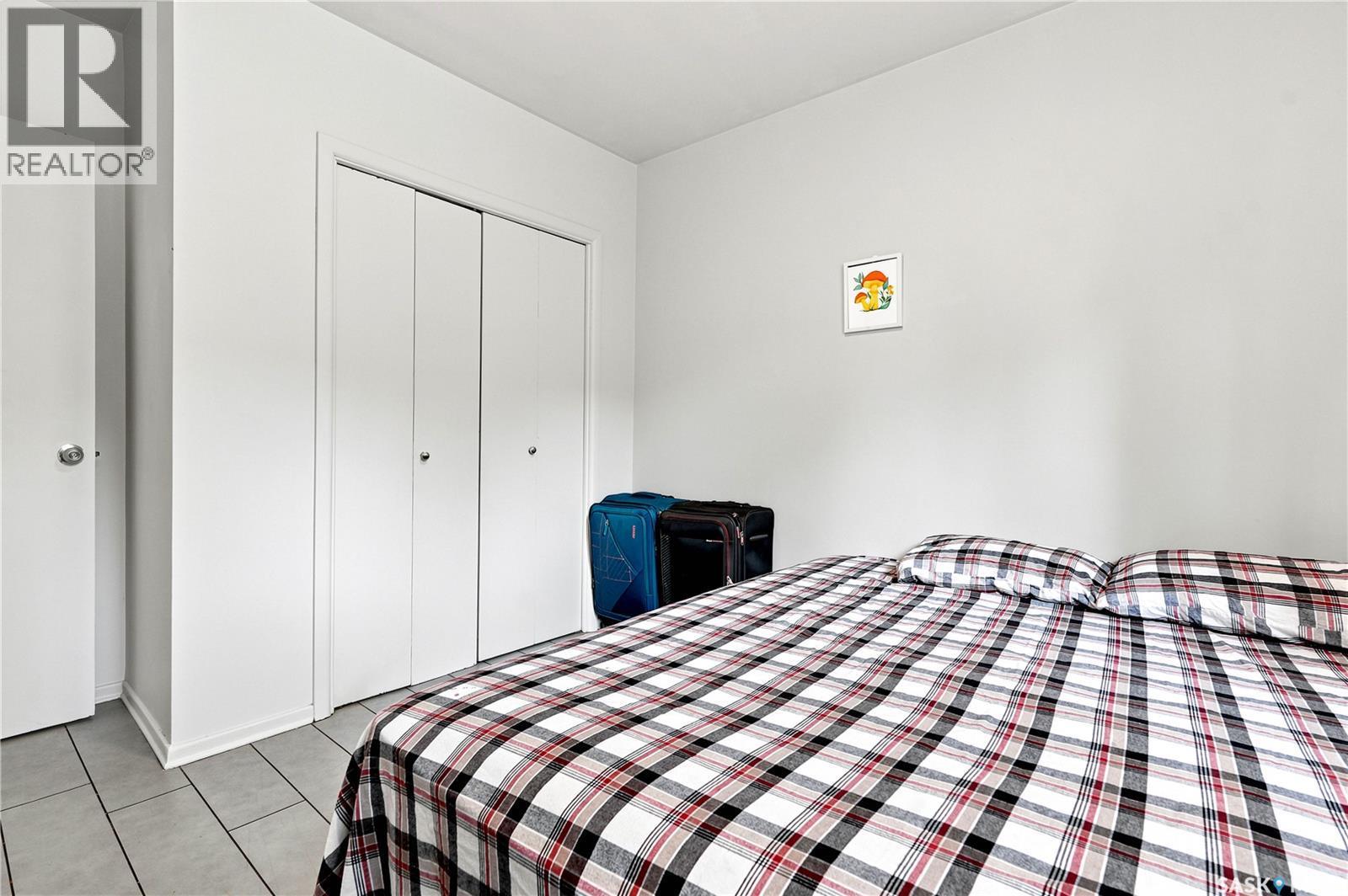 2814-2816 7Th Street E, Saskatoon, SK - Indoor Photo Showing Bedroom