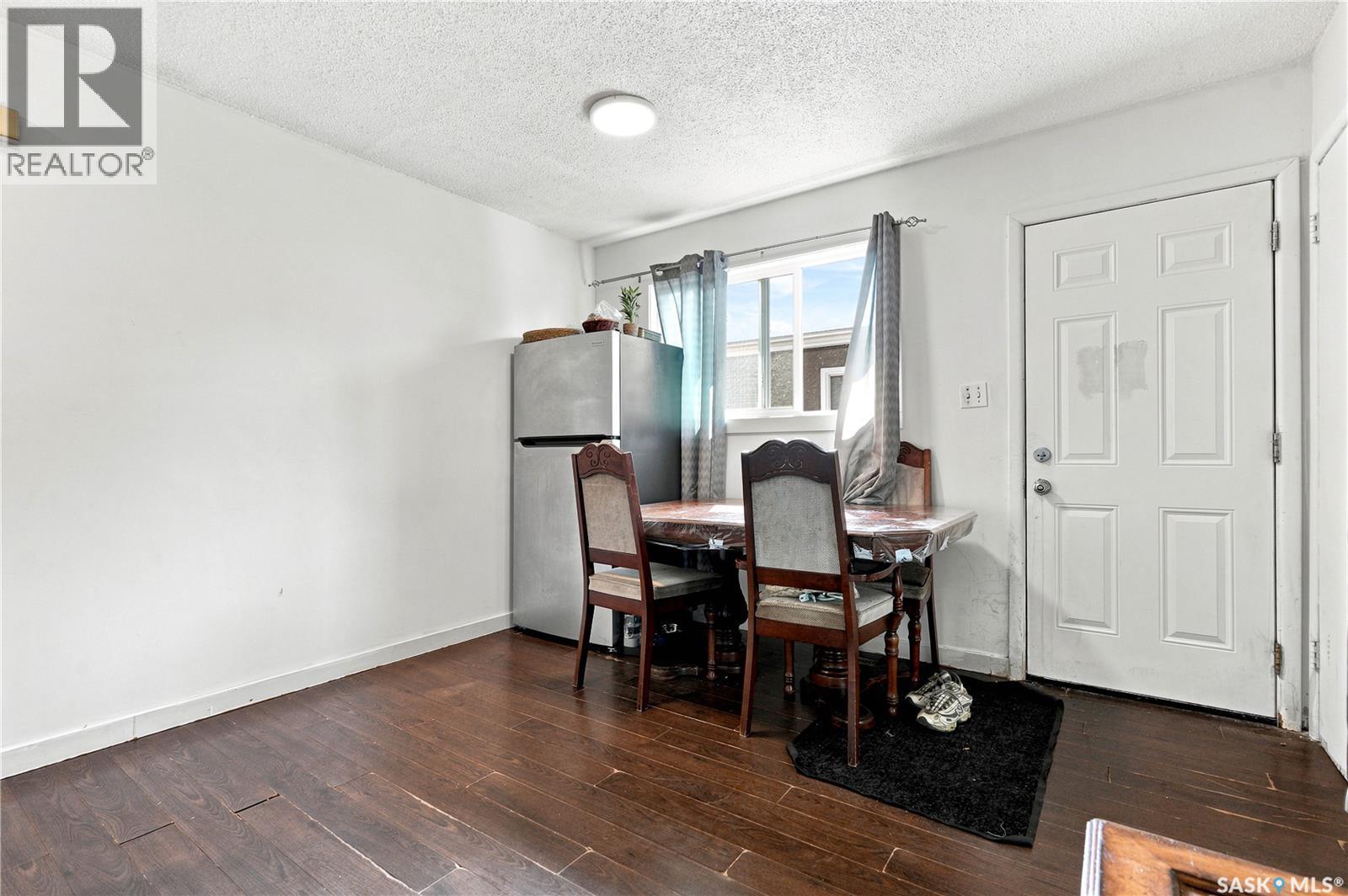 2814-2816 7Th Street E, Saskatoon, SK - Indoor