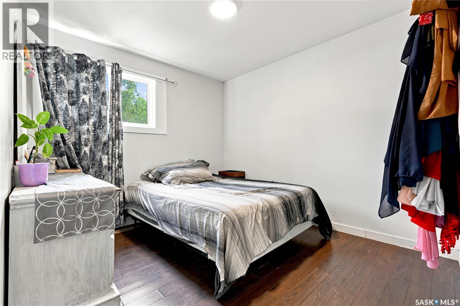 2814-2816 7Th Street E, Saskatoon, SK - Indoor Photo Showing Bedroom