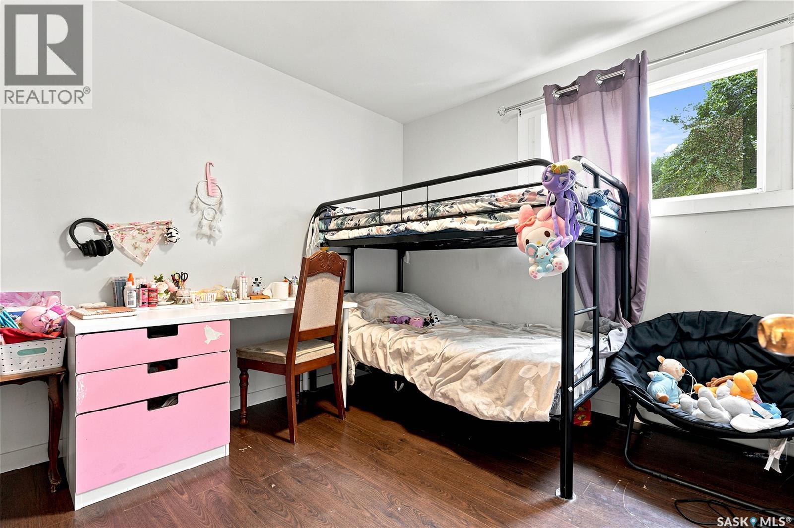 2814-2816 7Th Street E, Saskatoon, SK - Indoor Photo Showing Bedroom