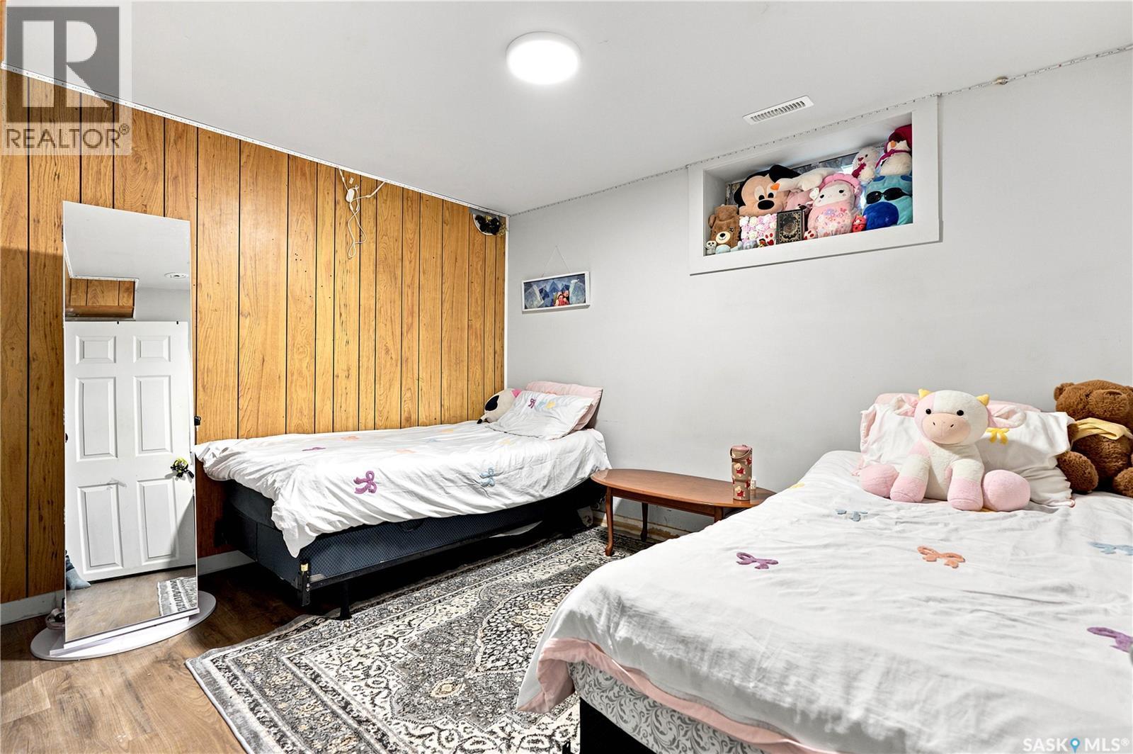 2814-2816 7Th Street E, Saskatoon, SK - Indoor Photo Showing Bedroom