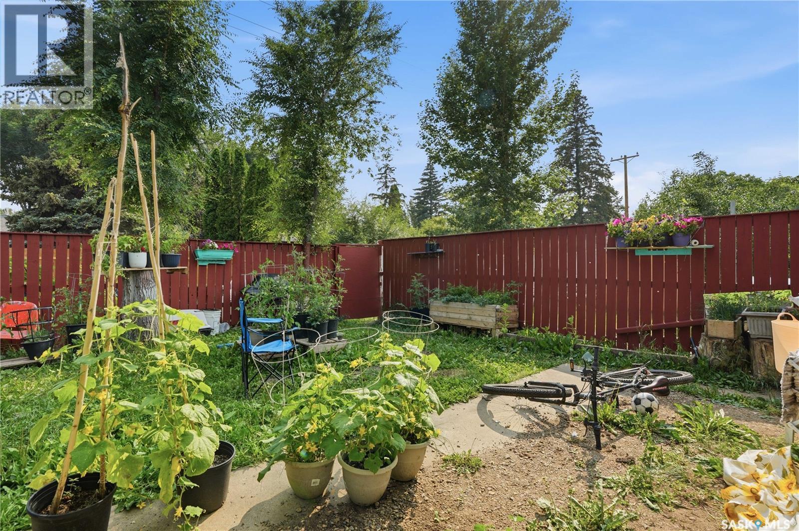 2814-2816 7Th Street E, Saskatoon, SK - Outdoor