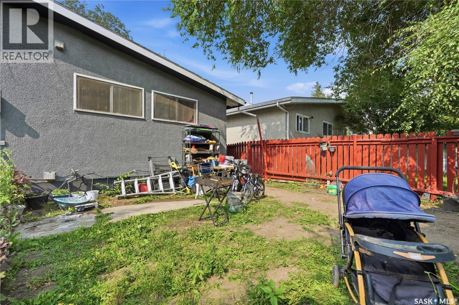 2814-2816 7Th Street E, Saskatoon, SK - Outdoor