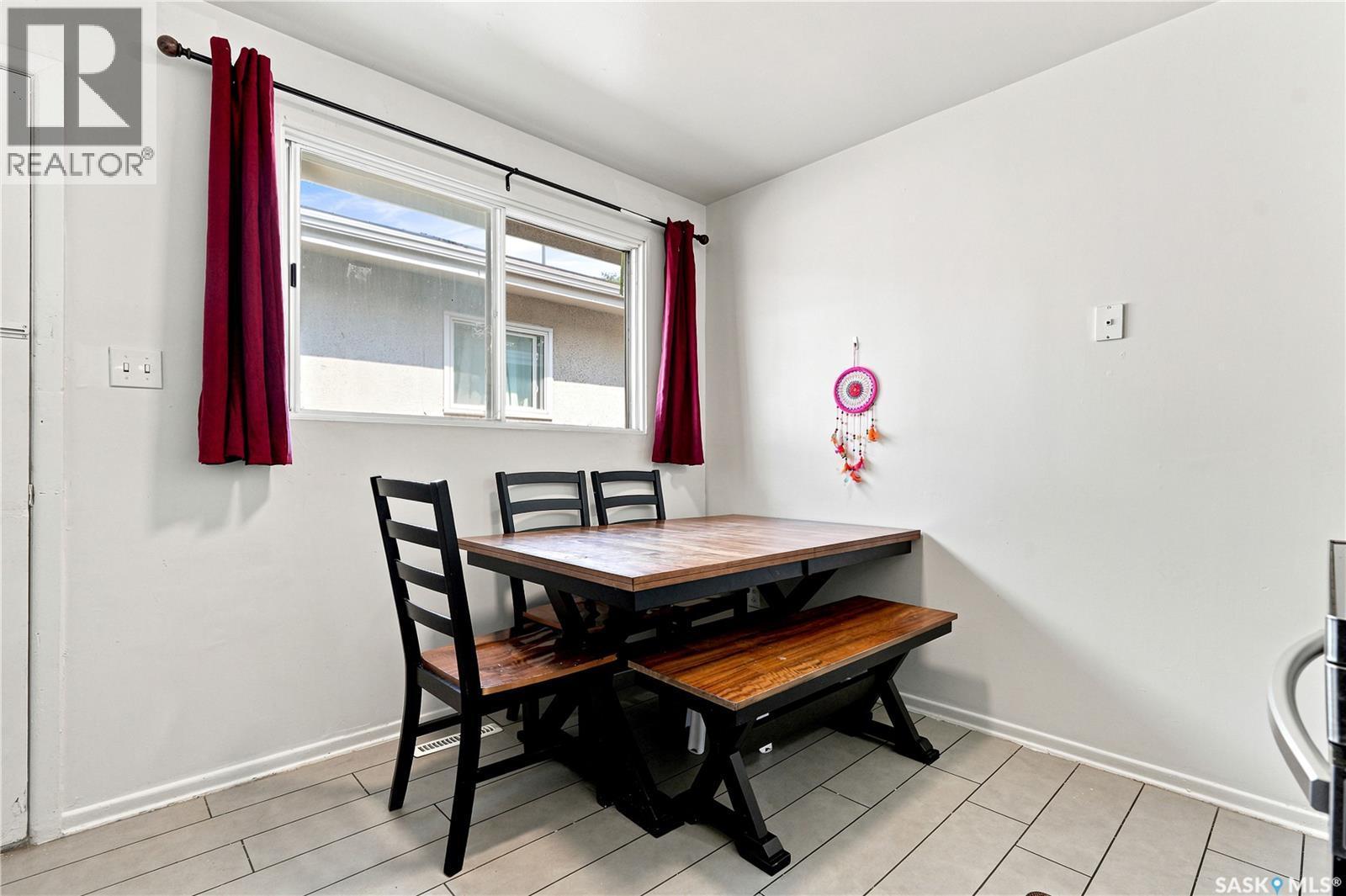 2814-2816 7Th Street E, Saskatoon, SK - Indoor