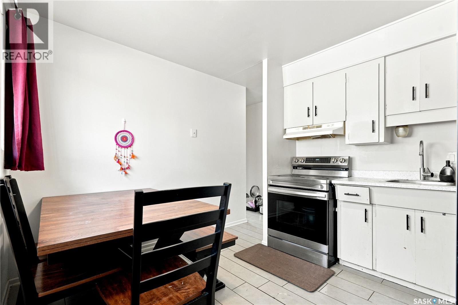 2814-2816 7Th Street E, Saskatoon, SK - Indoor