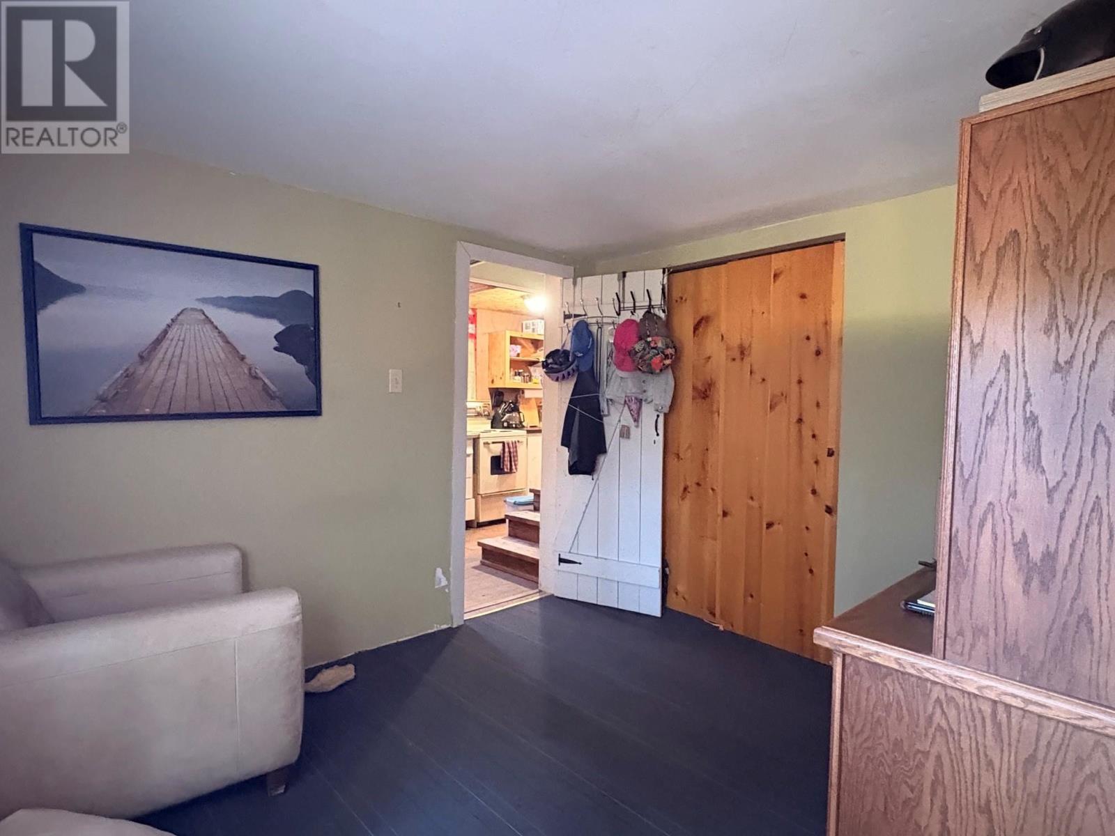 3235 Walnut St, Hilton Beach, ON - Indoor