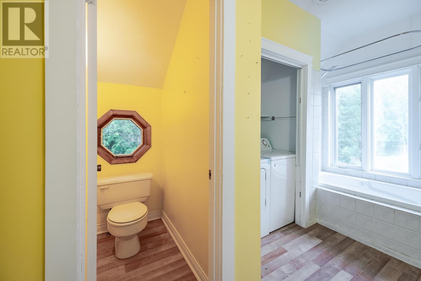 1805 Shore Rd, Richard'S Landing, ON - Indoor Photo Showing Bathroom