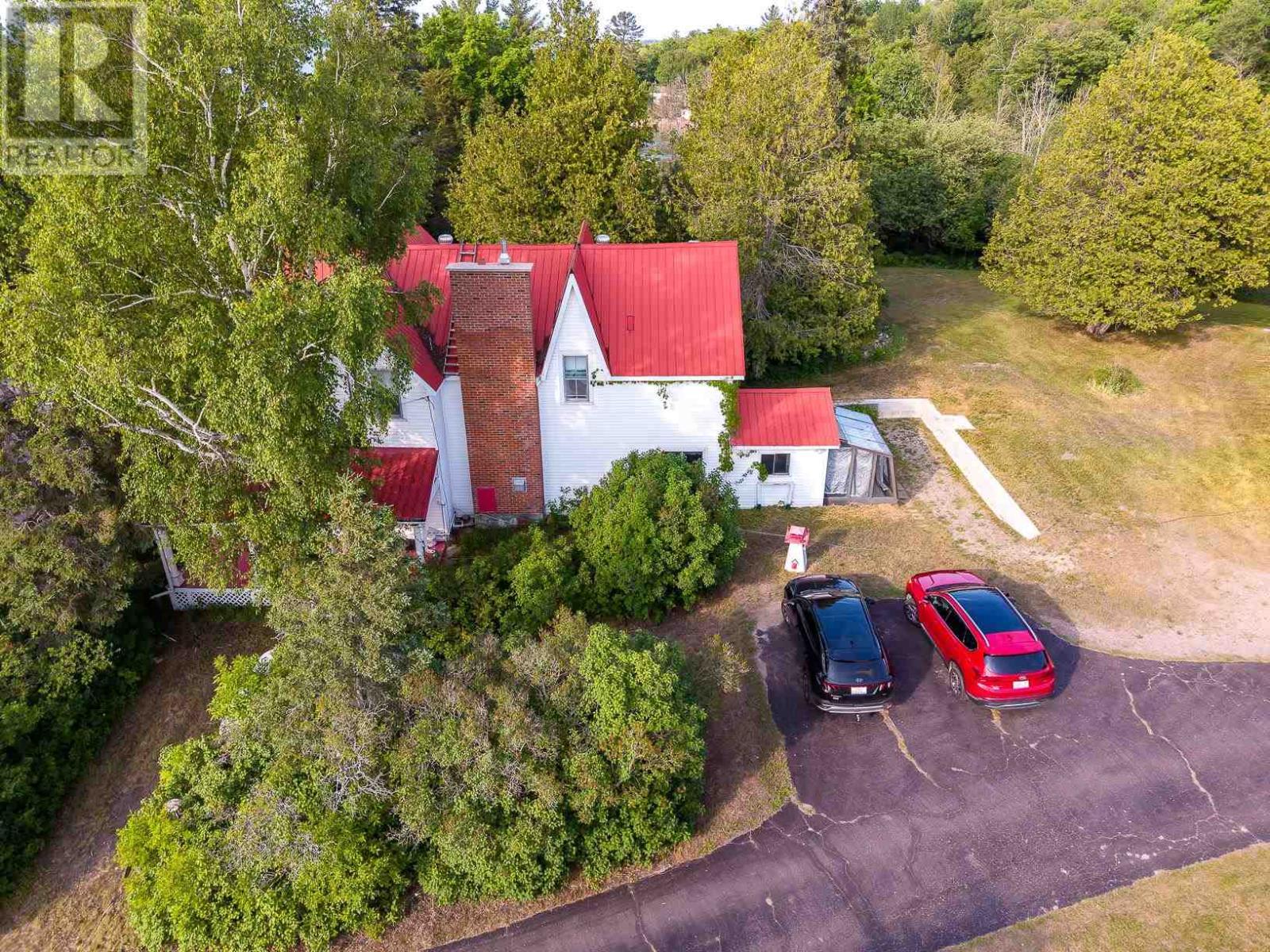 1805 Shore Rd, Richard'S Landing, ON - Outdoor