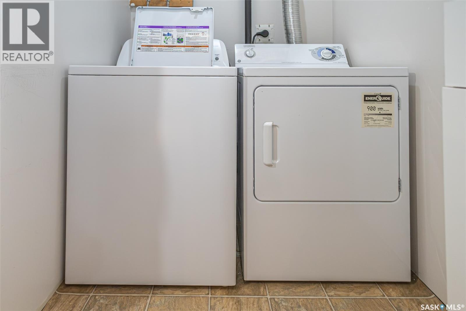 156 203 Herold Terrace, Saskatoon, SK - Indoor Photo Showing Laundry Room