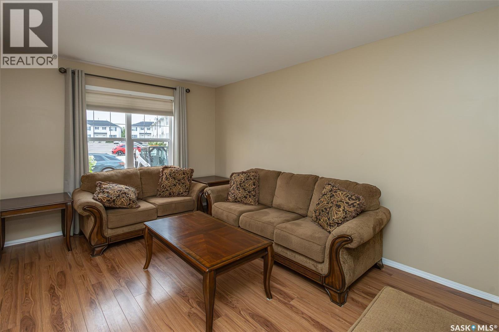 156 203 Herold Terrace, Saskatoon, SK - Indoor Photo Showing Living Room